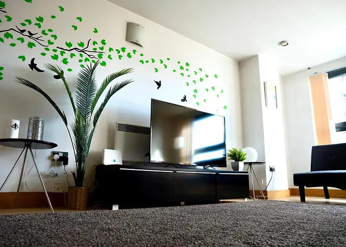 The Comfort Hub - Train Station * リーズ