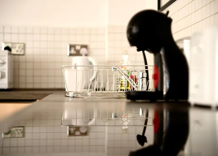 The Comfort Hub - Train Station アパート リーズ