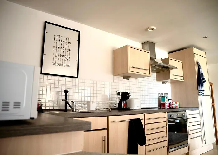 The Comfort Hub - Train Station דירה *